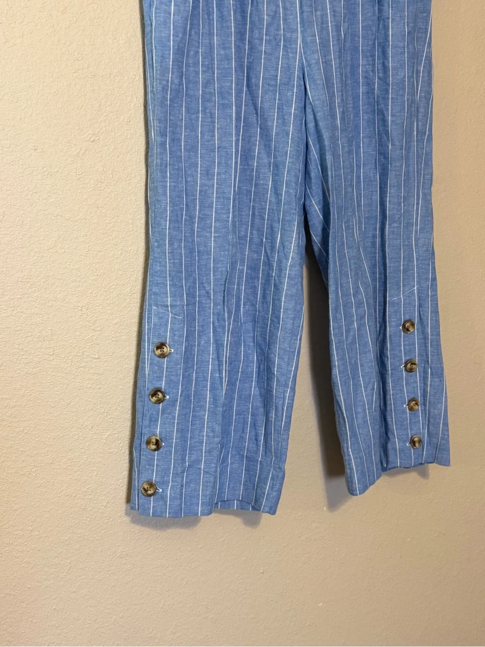 Land 'n Sea Striped Capri Pants Light Blue Pull-On Resort‎ Style Buttons Medium